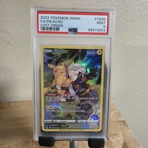 Pokémon Pikachu TG05/TG30 Lost Origin Full Art Holo Trainer Gallery PSA 9